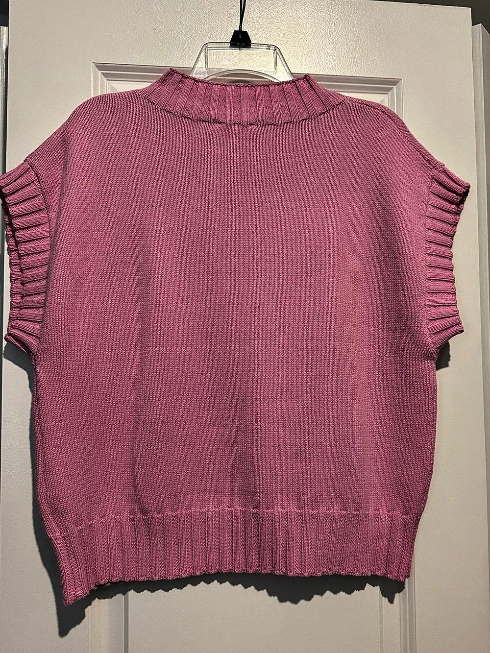 entro Pink Knit Sweater Vest Size Medium Like New
